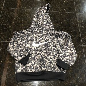 Nike 2T black and grey pullover. Like new.